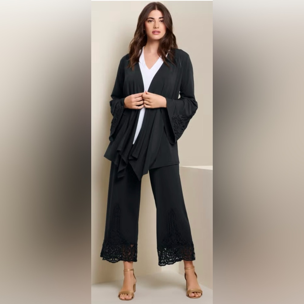 Roaman's Navy Women's Plus Size Bell Sleeve Cardigan Embroidered New 26W 28W - Picture 3 of 3